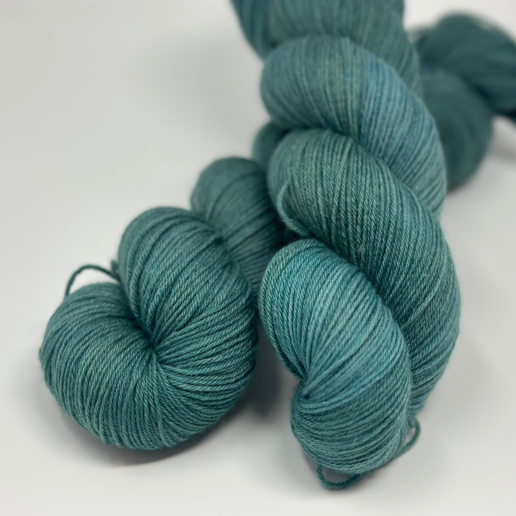 Luxe Sock yarn in Evergreen