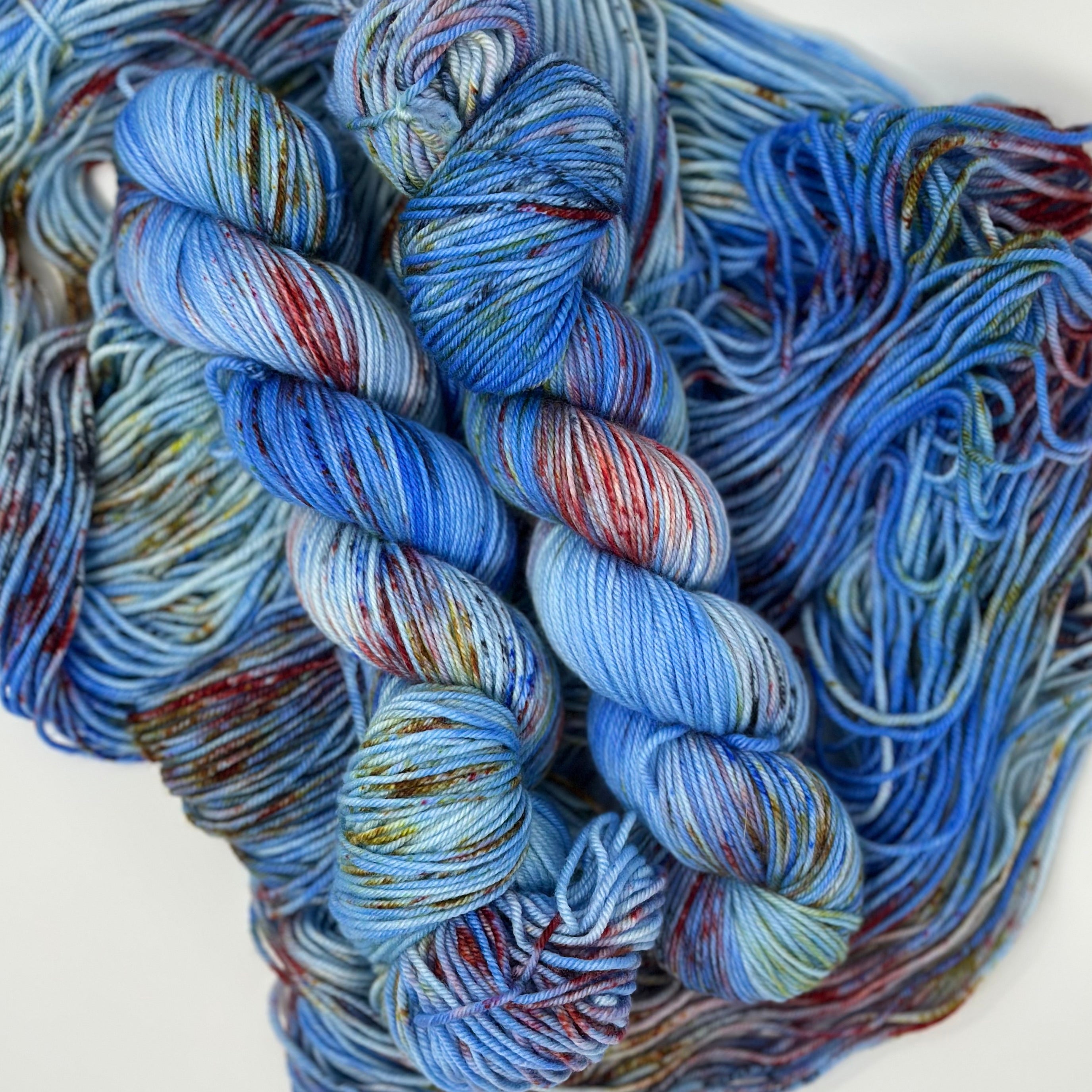 Superwash DK yarn in Bluebird Day