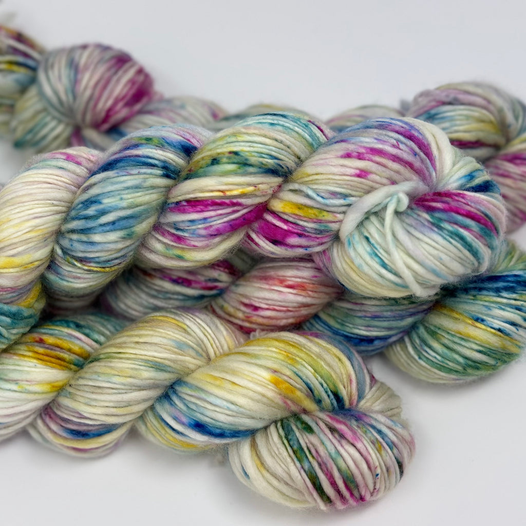 Superwash Bulky yarn in Baby Dino Egg