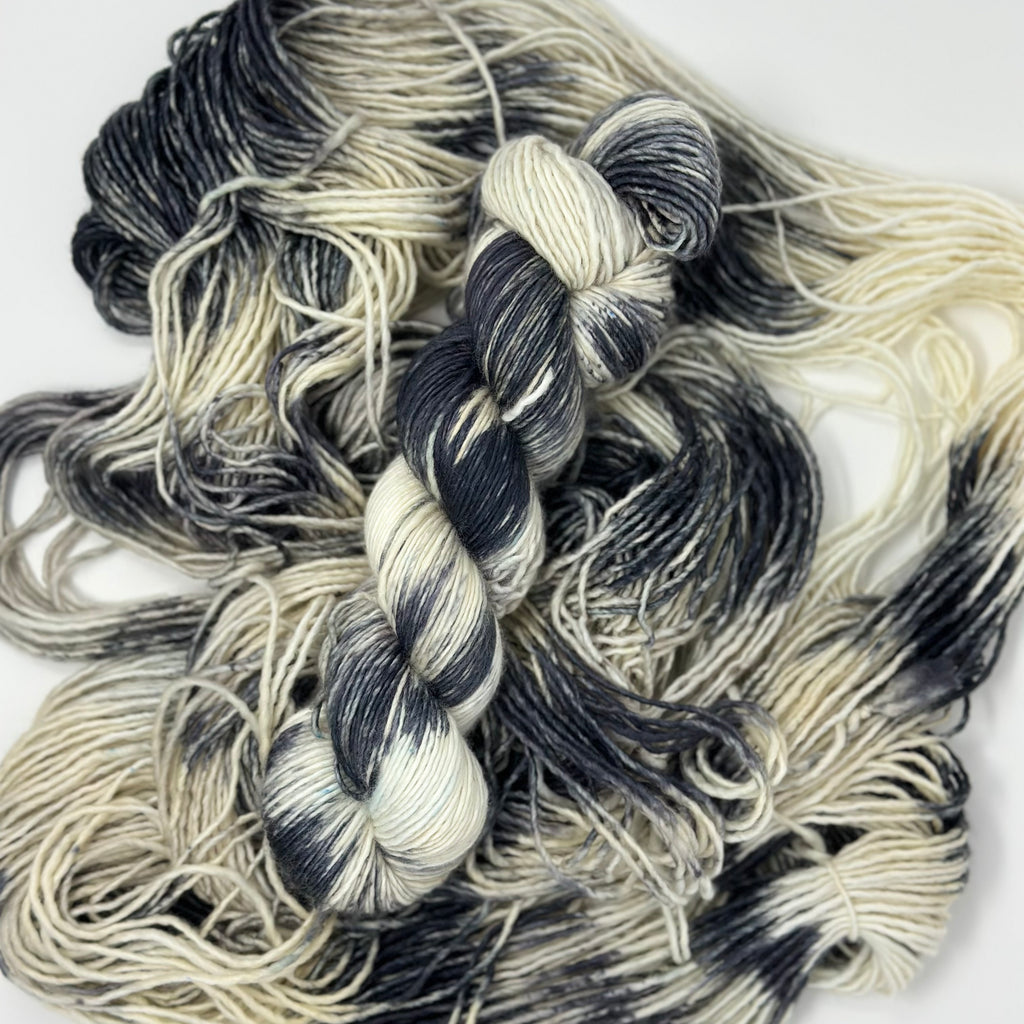 Lorna Worsted yarn in Moo Moo