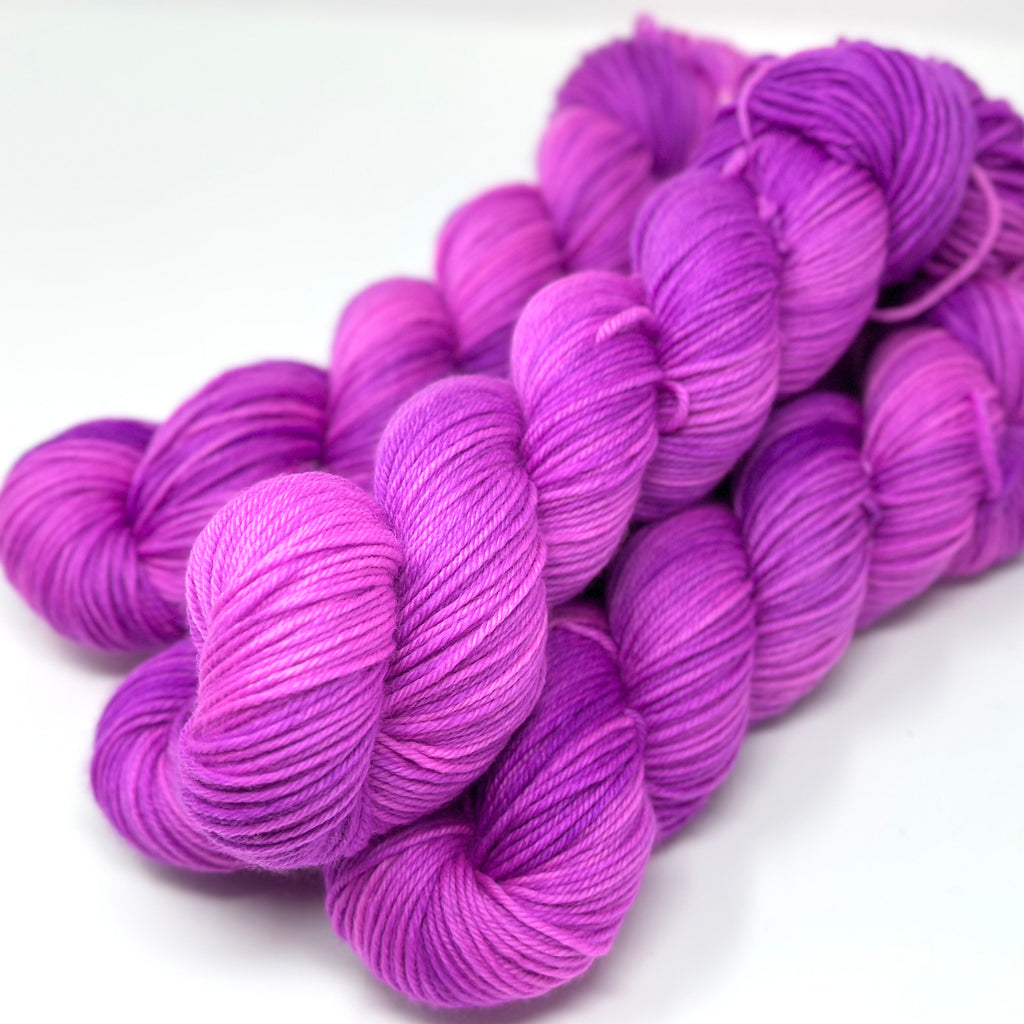 Superwash DK yarn in Hydrangea